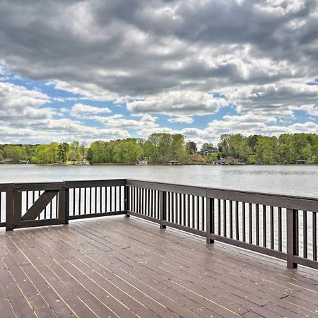 Waterfront Cottage With Boat Dock And 3 Decks! Bracey Eksteriør bilde